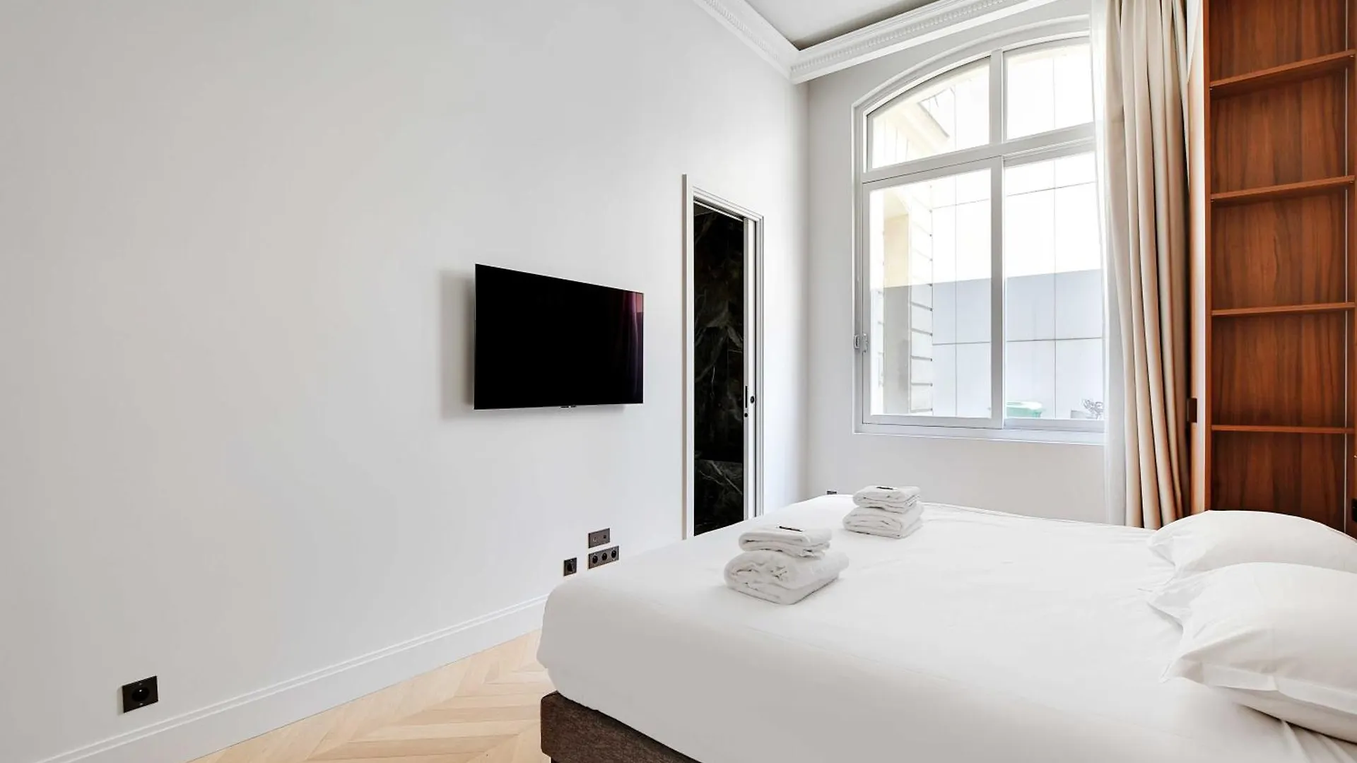 Luxury Apartment - 2Br-4P - Georgev-Champs Elysees Paris