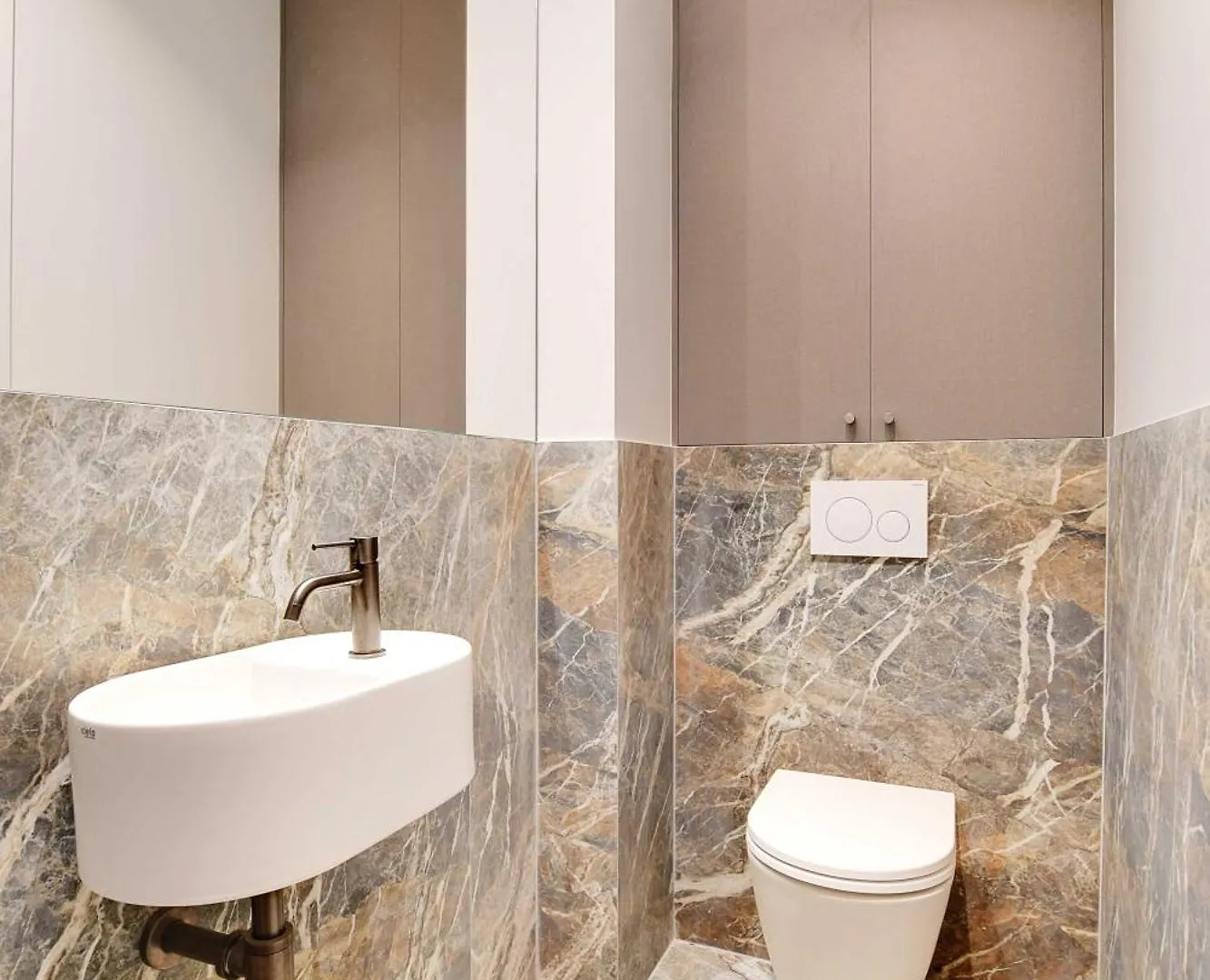 Luxury Apartment - 2Br-4P - Georgev-Champs Elysees Paris France
